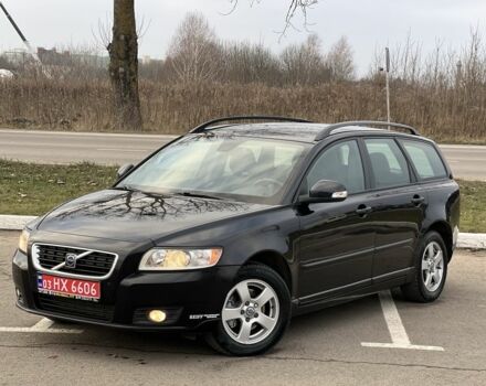 Черный Вольво В50, объемом двигателя 1.6 л и пробегом 204 тыс. км за 7222 $, фото 1 на Automoto.ua