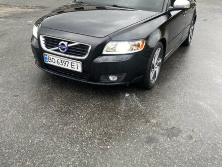 Черный Вольво В50, объемом двигателя 1.56 л и пробегом 215 тыс. км за 7900 $, фото 1 на Automoto.ua