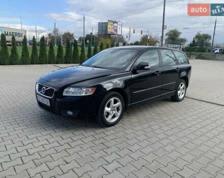 Черный Вольво В50, объемом двигателя 1.6 л и пробегом 182 тыс. км за 8900 $, фото 1 на Automoto.ua