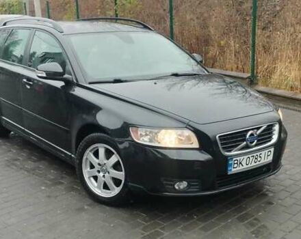 Черный Вольво В50, объемом двигателя 1.56 л и пробегом 260 тыс. км за 6900 $, фото 1 на Automoto.ua