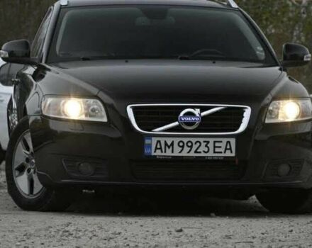 Черный Вольво В50, объемом двигателя 1.6 л и пробегом 298 тыс. км за 7600 $, фото 1 на Automoto.ua