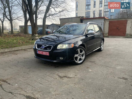 Черный Вольво В50, объемом двигателя 2 л и пробегом 204 тыс. км за 9300 $, фото 1 на Automoto.ua