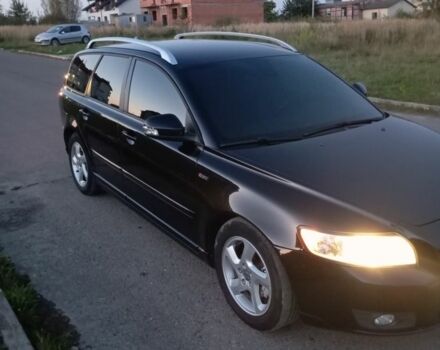 Чорний Вольво V50, об'ємом двигуна 1.6 л та пробігом 250 тис. км за 8800 $, фото 1 на Automoto.ua