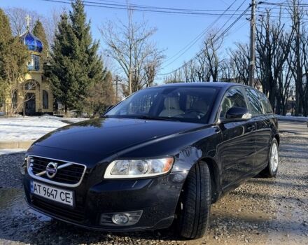 Чорний Вольво V50, об'ємом двигуна 1.6 л та пробігом 247 тис. км за 9100 $, фото 1 на Automoto.ua