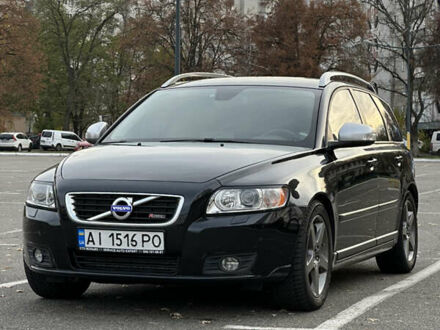 Чорний Вольво V50, об'ємом двигуна 1.56 л та пробігом 229 тис. км за 9999 $, фото 1 на Automoto.ua