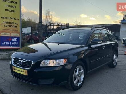 Черный Вольво В50, объемом двигателя 1.56 л и пробегом 243 тыс. км за 8200 $, фото 1 на Automoto.ua