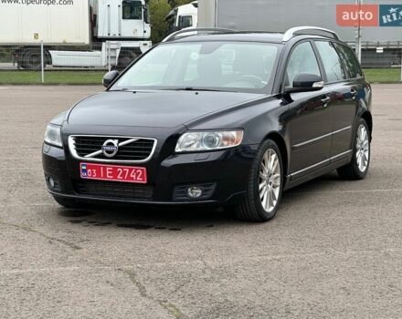 Черный Вольво В50, объемом двигателя 1.6 л и пробегом 245 тыс. км за 6700 $, фото 1 на Automoto.ua