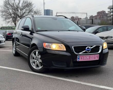 Черный Вольво В50, объемом двигателя 1.6 л и пробегом 266 тыс. км за 8900 $, фото 1 на Automoto.ua
