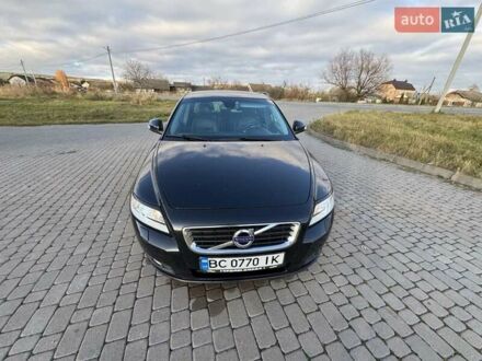 Черный Вольво В50, объемом двигателя 1.6 л и пробегом 215 тыс. км за 7600 $, фото 1 на Automoto.ua