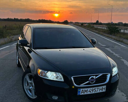 Чорний Вольво V50, об'ємом двигуна 1.56 л та пробігом 295 тис. км за 8800 $, фото 1 на Automoto.ua