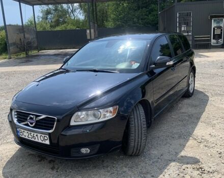 Черный Вольво В50, объемом двигателя 1.6 л и пробегом 303 тыс. км за 8200 $, фото 1 на Automoto.ua