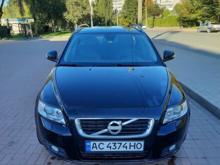 Чорний Вольво V50, об'ємом двигуна 1.6 л та пробігом 237 тис. км за 8000 $, фото 1 на Automoto.ua