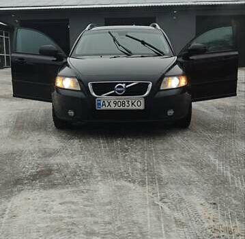Чорний Вольво V50, об'ємом двигуна 1.56 л та пробігом 285 тис. км за 7600 $, фото 1 на Automoto.ua