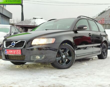 Черный Вольво В50, объемом двигателя 2 л и пробегом 227 тыс. км за 10500 $, фото 1 на Automoto.ua