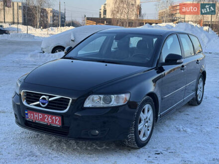 Черный Вольво В50, объемом двигателя 1.6 л и пробегом 217 тыс. км за 8250 $, фото 1 на Automoto.ua