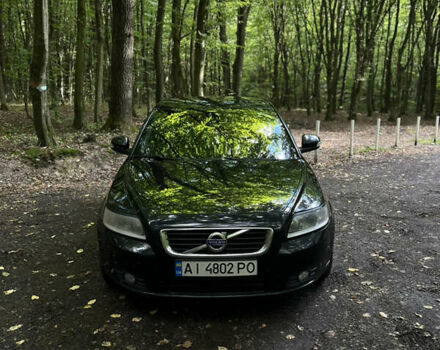 Чорний Вольво V50, об'ємом двигуна 1.98 л та пробігом 260 тис. км за 8200 $, фото 1 на Automoto.ua