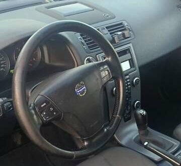 Вольво В50 2011 в Киеве на Automoto.ua Черный Вольво В50, объемом двигателя 1.6 л и пробегом 280 тыс. км за 7200 $, фото 1 на Automoto.ua