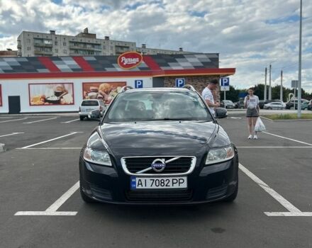 Черный Вольво В50, объемом двигателя 1.6 л и пробегом 295 тыс. км за 7500 $, фото 1 на Automoto.ua