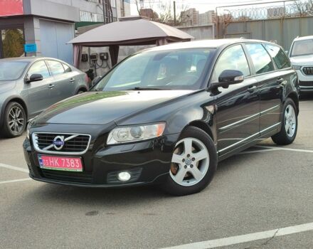 Чорний Вольво V50, об'ємом двигуна 2 л та пробігом 200 тис. км за 11299 $, фото 1 на Automoto.ua