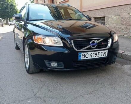 Чорний Вольво V50, об'ємом двигуна 1.56 л та пробігом 157 тис. км за 9800 $, фото 1 на Automoto.ua