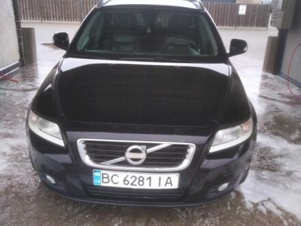 Черный Вольво В50, объемом двигателя 1.6 л и пробегом 350 тыс. км за 6400 $, фото 1 на Automoto.ua