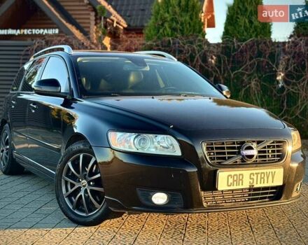 Черный Вольво В50, объемом двигателя 1.6 л и пробегом 259 тыс. км за 7800 $, фото 1 на Automoto.ua