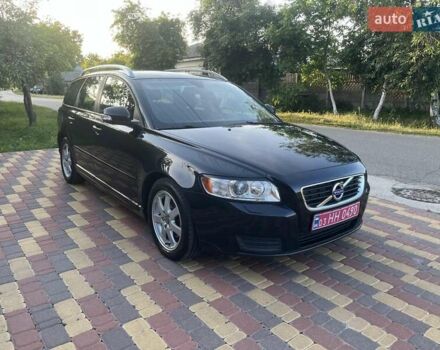 Черный Вольво В50, объемом двигателя 1.6 л и пробегом 237 тыс. км за 9100 $, фото 1 на Automoto.ua