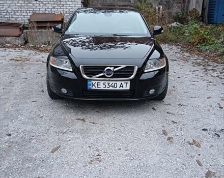 Черный Вольво В50, объемом двигателя 1.6 л и пробегом 222 тыс. км за 8700 $, фото 1 на Automoto.ua