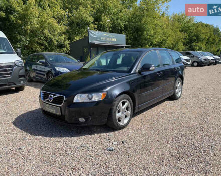 Чорний Вольво V50, об'ємом двигуна 2 л та пробігом 215 тис. км за 8850 $, фото 1 на Automoto.ua