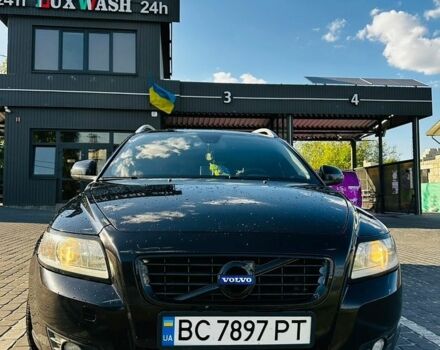 Черный Вольво В50, объемом двигателя 1.56 л и пробегом 264 тыс. км за 8300 $, фото 1 на Automoto.ua