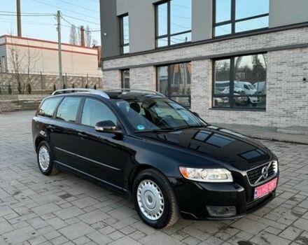 Черный Вольво В50, объемом двигателя 1.6 л и пробегом 264 тыс. км за 7400 $, фото 1 на Automoto.ua