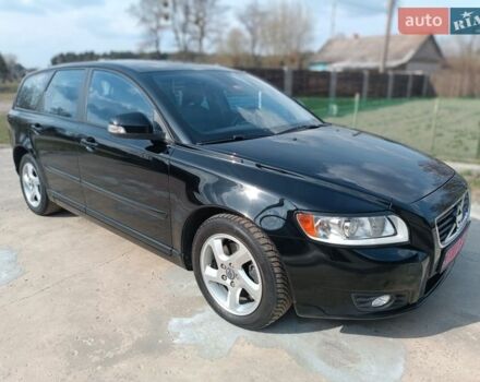 Чорний Вольво V50, об'ємом двигуна 2 л та пробігом 228 тис. км за 10200 $, фото 1 на Automoto.ua