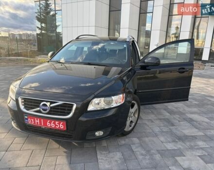 Черный Вольво В50, объемом двигателя 2 л и пробегом 170 тыс. км за 11500 $, фото 1 на Automoto.ua