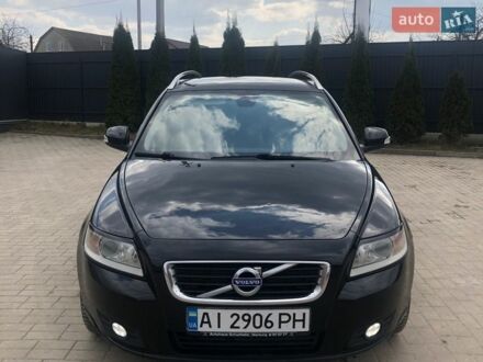 Черный Вольво В50, объемом двигателя 1.6 л и пробегом 274 тыс. км за 8300 $, фото 1 на Automoto.ua