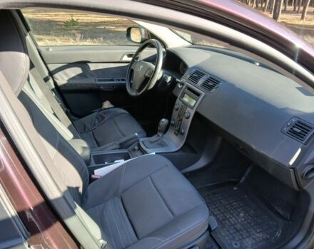 Фіолетовий Вольво V50, об'ємом двигуна 2 л та пробігом 300 тис. км за 4999 $, фото 7 на Automoto.ua