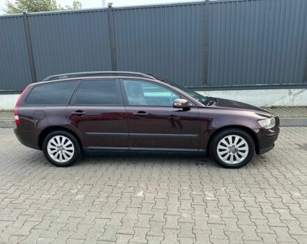 Вольво В50 2006 в Луцке на Automoto.ua Фиолетовый Вольво В50, объемом двигателя 2 л и пробегом 302 тыс. км за 3900 $, фото 5 на Automoto.ua
