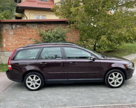 Красный Вольво В50, объемом двигателя 2 л и пробегом 348 тыс. км за 6800 $, фото 2 на Automoto.ua