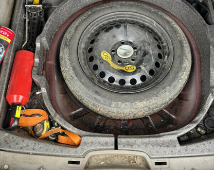 Красный Вольво В50, объемом двигателя 2 л и пробегом 300 тыс. км за 3900 $, фото 14 на Automoto.ua