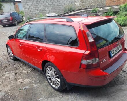 Червоний Вольво V50, об'ємом двигуна 2.4 л та пробігом 205 тис. км за 4500 $, фото 2 на Automoto.ua