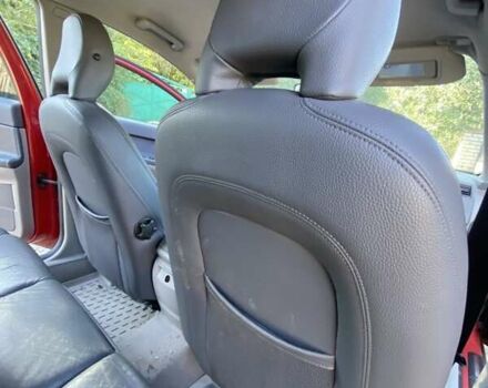 Красный Вольво В50, объемом двигателя 2 л и пробегом 170 тыс. км за 2780 $, фото 12 на Automoto.ua