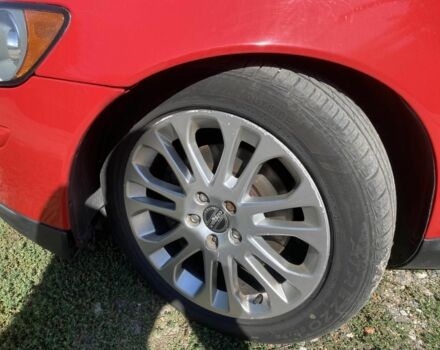 Червоний Вольво V50, об'ємом двигуна 2 л та пробігом 170 тис. км за 2790 $, фото 1 на Automoto.ua