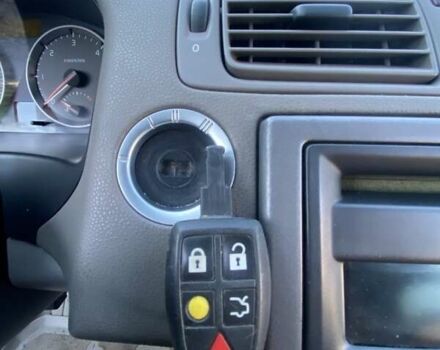 Красный Вольво В50, объемом двигателя 2 л и пробегом 170 тыс. км за 2780 $, фото 15 на Automoto.ua