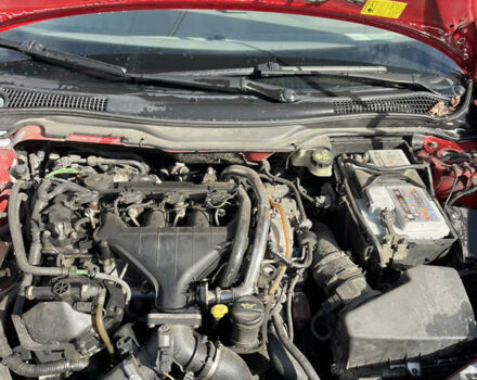 Красный Вольво В50, объемом двигателя 2 л и пробегом 298 тыс. км за 5000 $, фото 5 на Automoto.ua