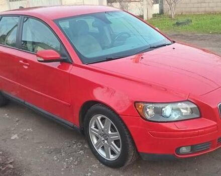 Червоний Вольво V50, об'ємом двигуна 2 л та пробігом 230 тис. км за 3500 $, фото 2 на Automoto.ua