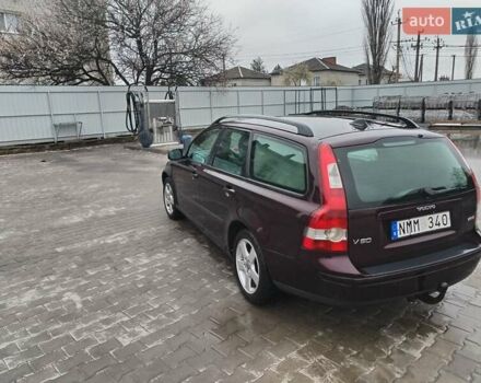 Червоний Вольво V50, об'ємом двигуна 2 л та пробігом 250 тис. км за 3350 $, фото 5 на Automoto.ua