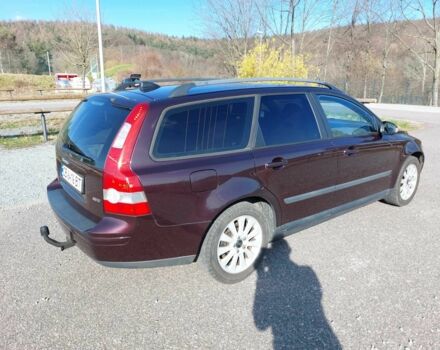 Червоний Вольво V50, об'ємом двигуна 2 л та пробігом 269 тис. км за 5500 $, фото 20 на Automoto.ua