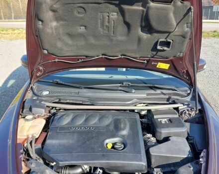 Червоний Вольво V50, об'ємом двигуна 2 л та пробігом 269 тис. км за 5500 $, фото 4 на Automoto.ua