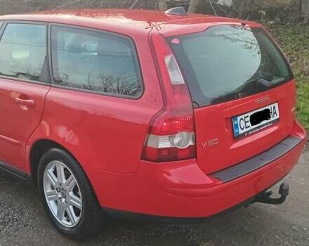 Червоний Вольво V50, об'ємом двигуна 2 л та пробігом 230 тис. км за 3500 $, фото 1 на Automoto.ua