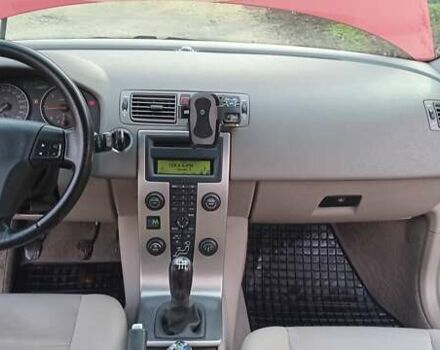 Червоний Вольво V50, об'ємом двигуна 2 л та пробігом 230 тис. км за 3500 $, фото 9 на Automoto.ua