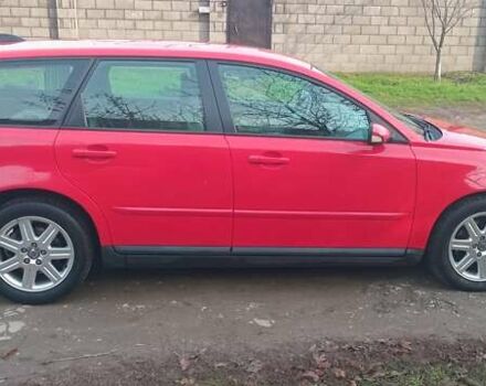 Червоний Вольво V50, об'ємом двигуна 2 л та пробігом 230 тис. км за 3500 $, фото 3 на Automoto.ua